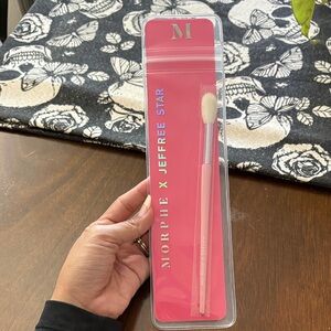 Morphe x Jeffree Star Pink Fly High Brush